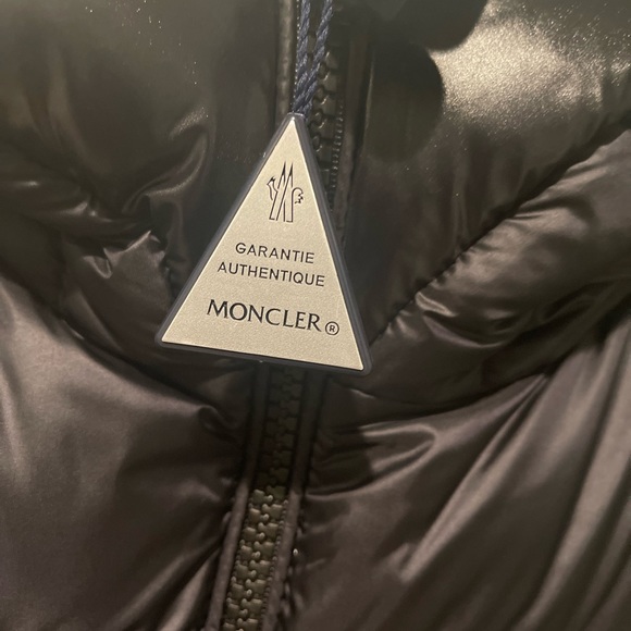 MONCLER VEST - Picture 4 of 10